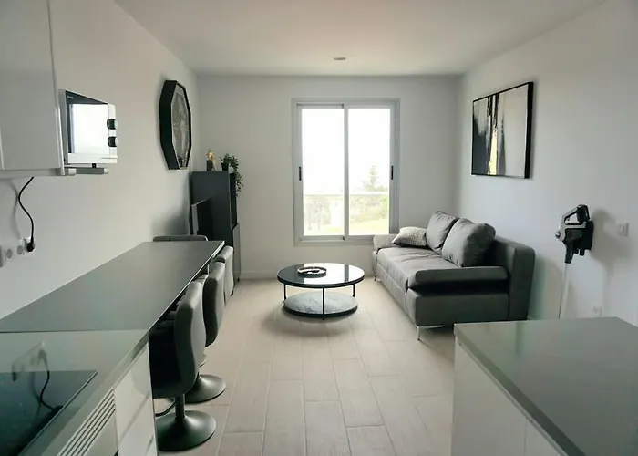 Apartment Edif La Luz No 4 With Big Private Terrace Los Silos